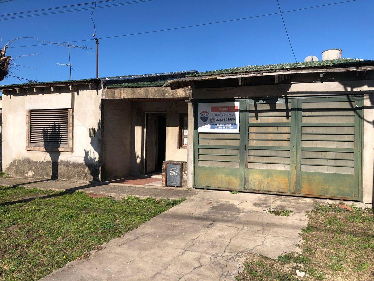 Foto de CASA EN VENTA SAN CARLOS 2 DORMITORIOS, imagen 2