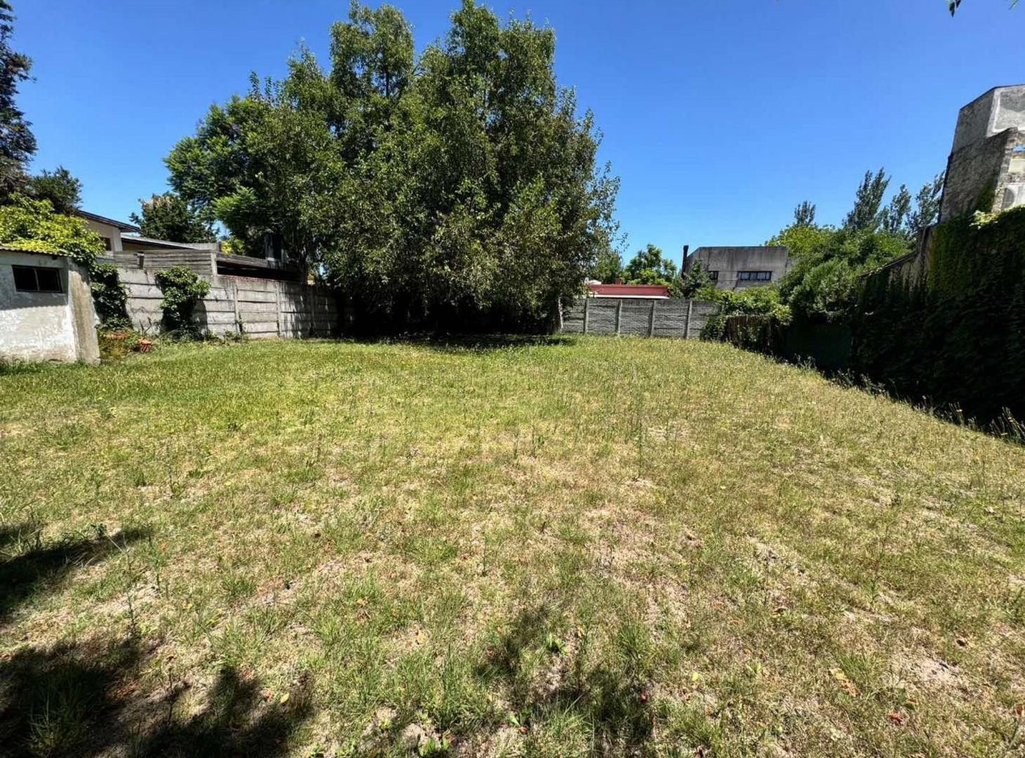 Foto de LOTE EN VENTA GONNET ENTRE CAMINOS, imagen 3