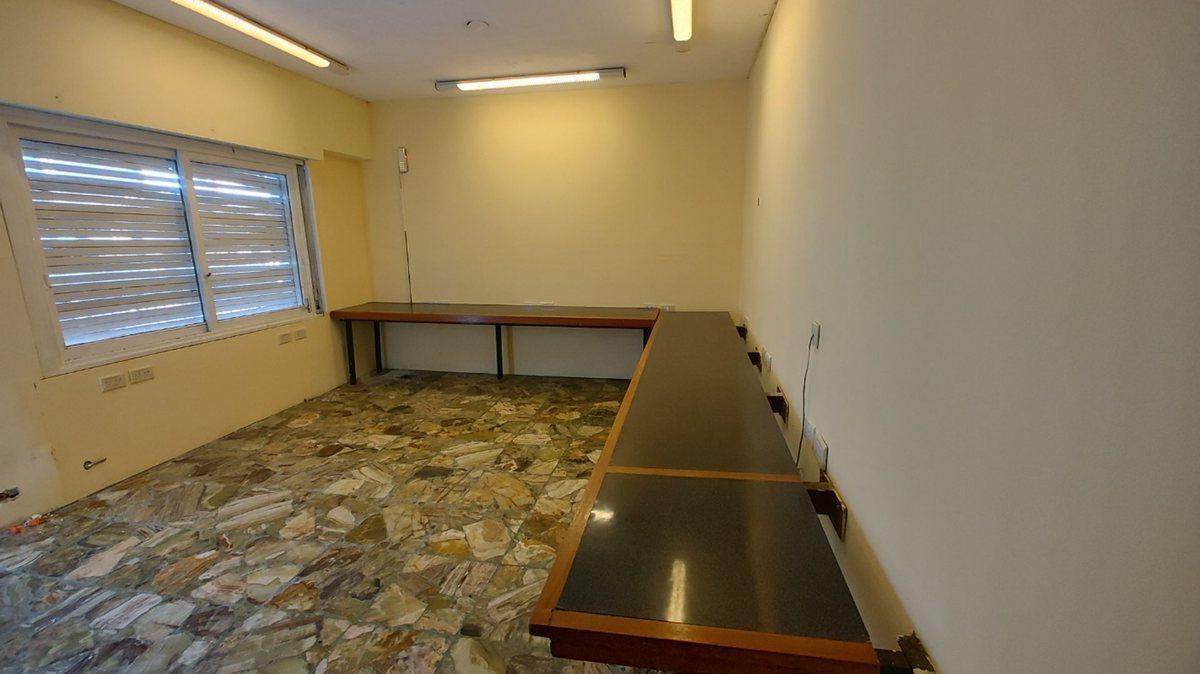 Foto de OFICINA EN VENTA EN LA PLATA. USO VARIADO, imagen 4