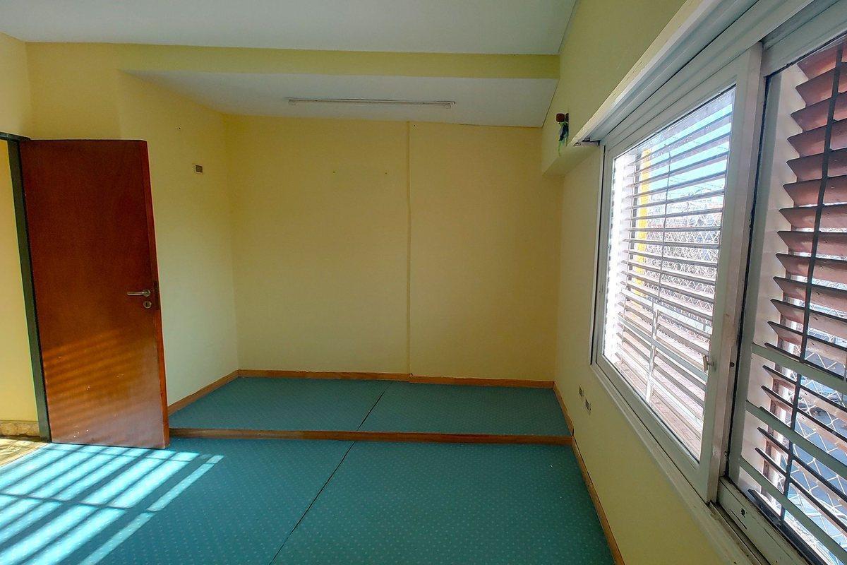Foto de OFICINA EN VENTA EN LA PLATA. USO VARIADO, imagen 2