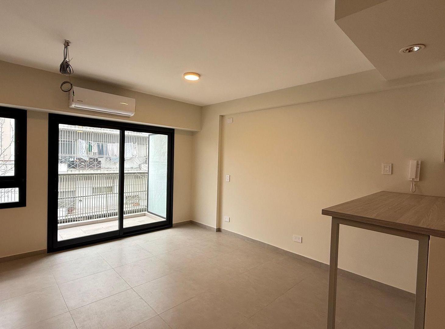 Foto de DEPARTAMENTO VENTA ALMAGRO 1 1/2 AMBIENTE, imagen 4