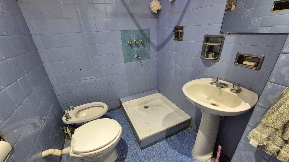 Foto de CASA EN VENTA LA PLATA 2 DORMITORIOS PARQUE, imagen 4