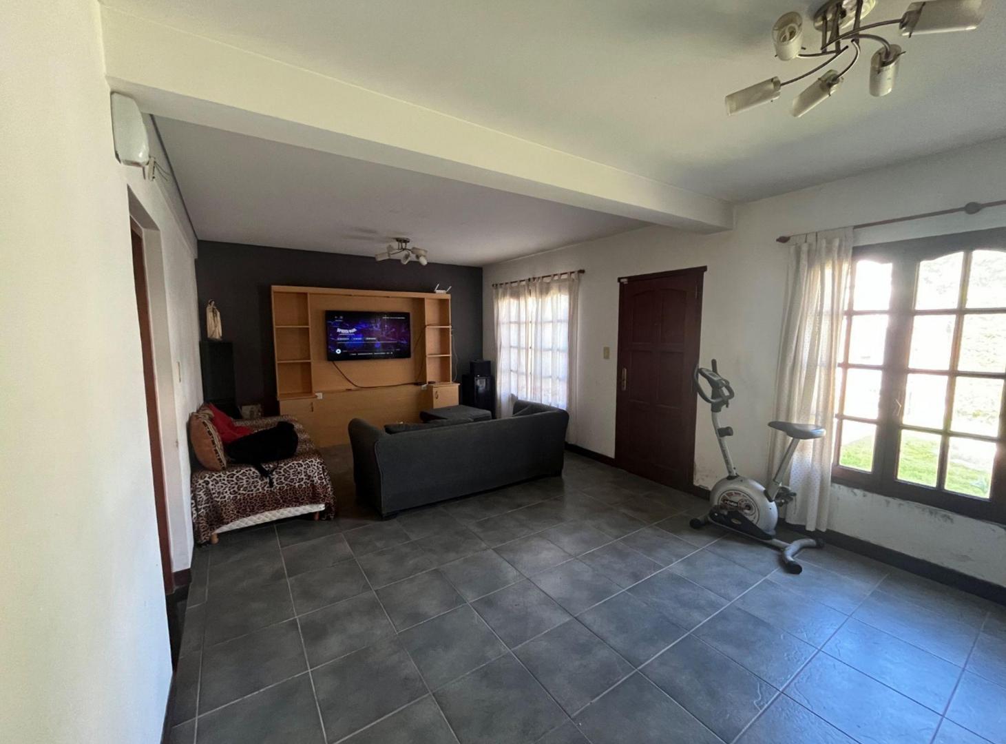 Foto de CASA EN VENTA EN MANUEL B. GONNET., imagen 3