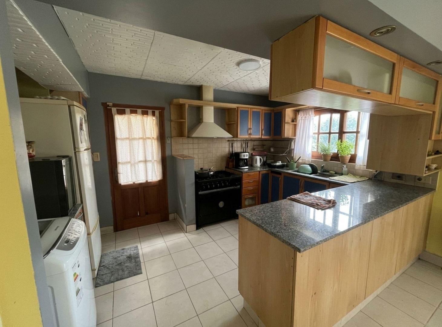 Foto de CASA EN VENTA EN MANUEL B. GONNET., imagen 2