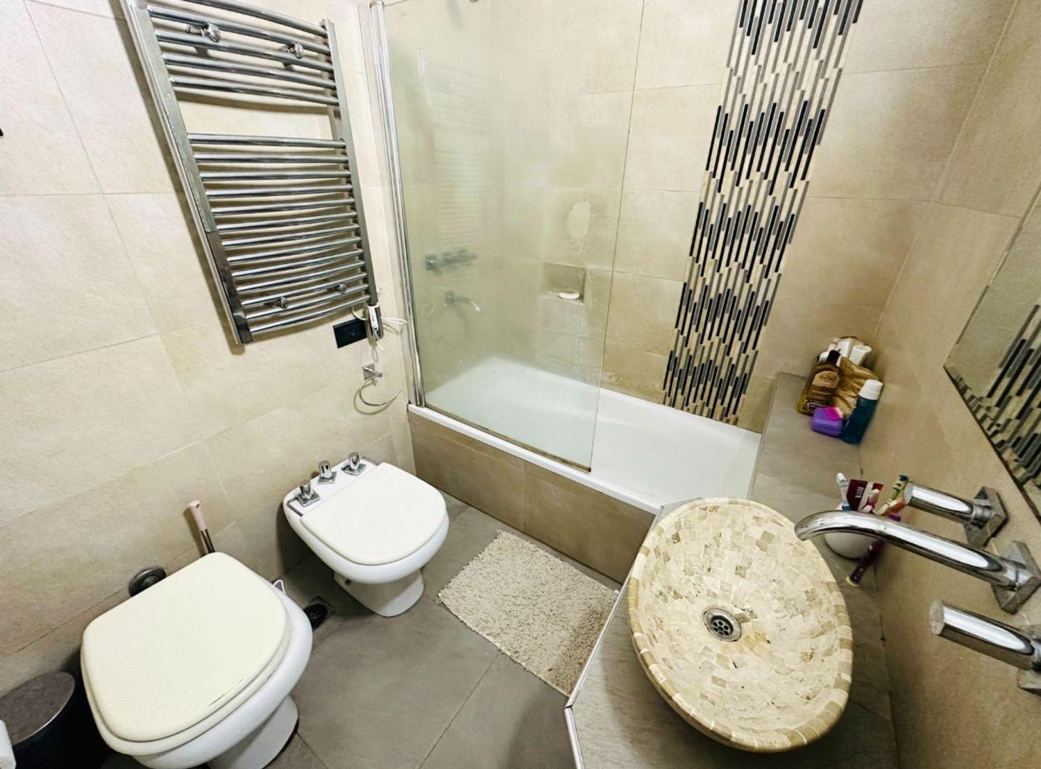 Foto de CASA VENTA AVELLANEDA 6 AMBIENTES JARDIN, imagen 4
