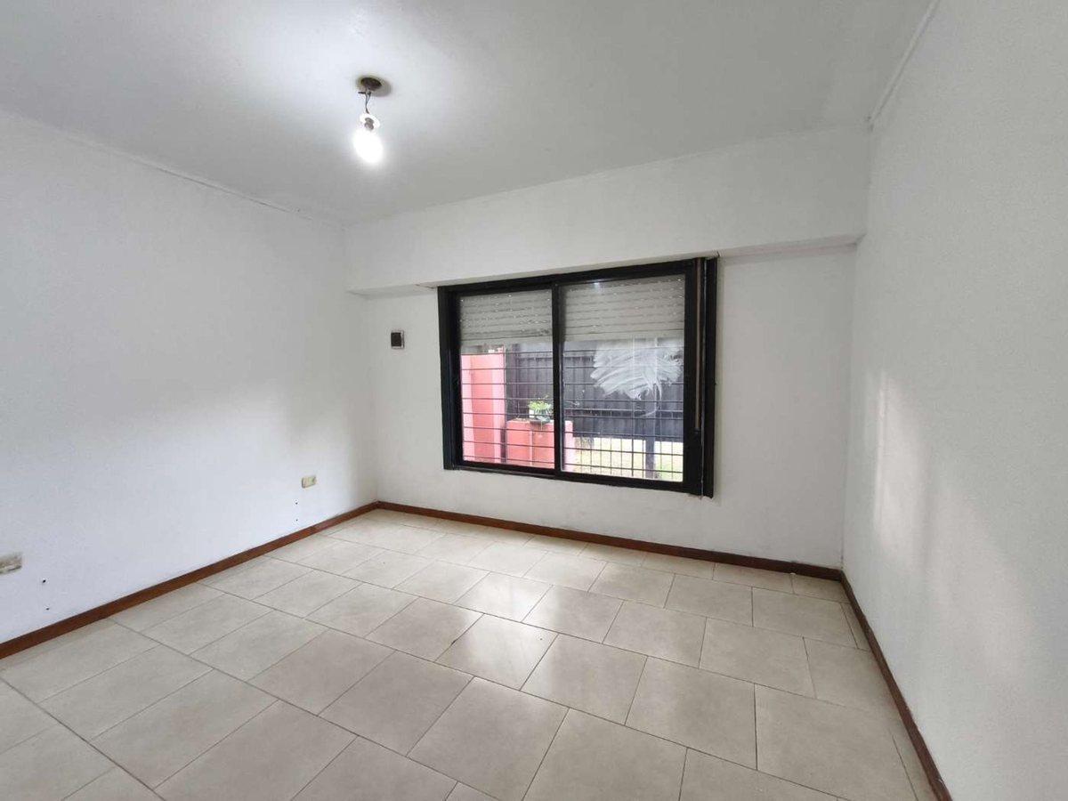 Foto de CASA EN VENTA VILLA ELISA 2 DORMITORIOS JARDIN, imagen 3