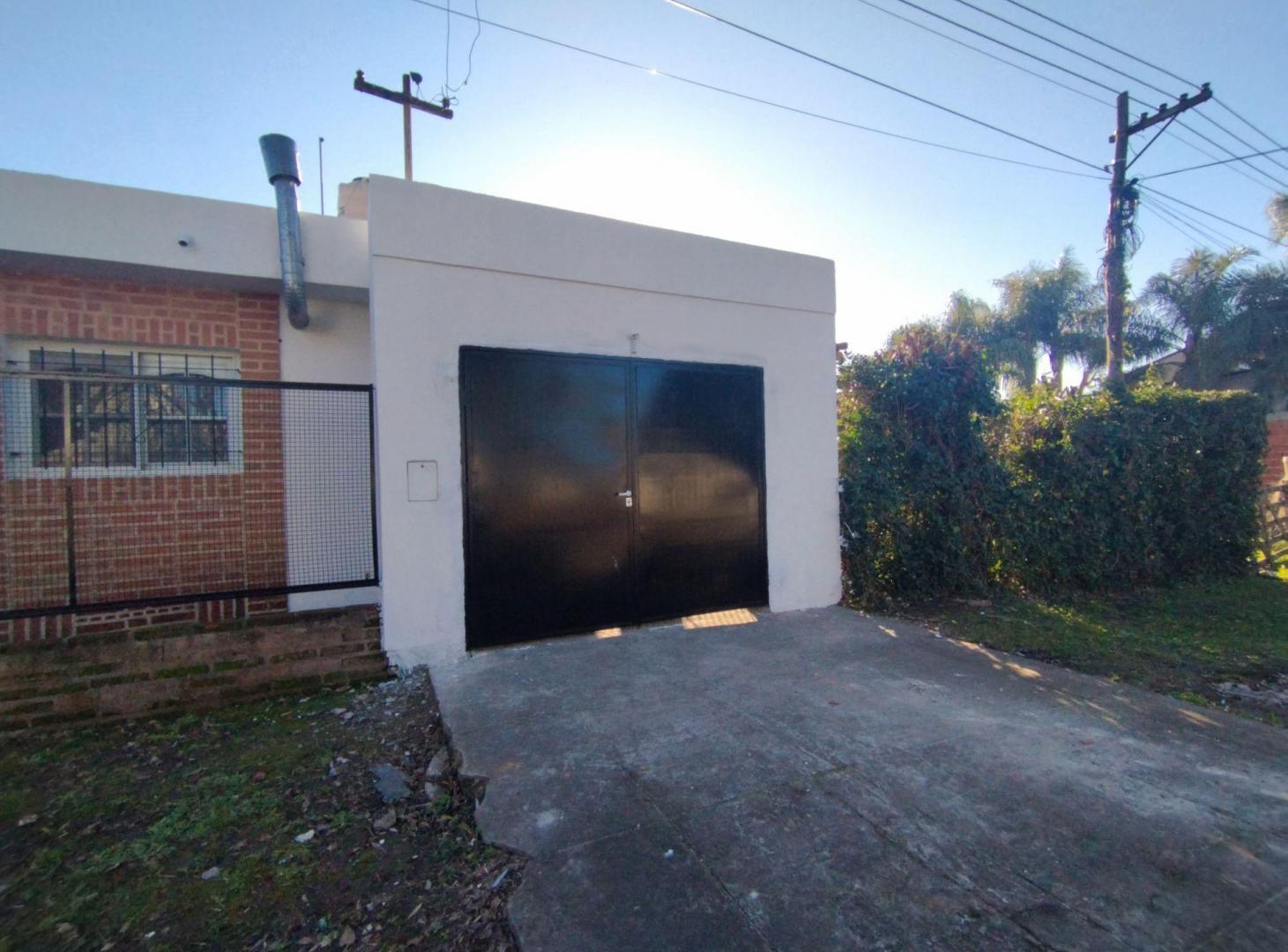 Foto de CASA EN VENTA CITY BELL 2 DORMITORIOS CON COCHERA, imagen 5