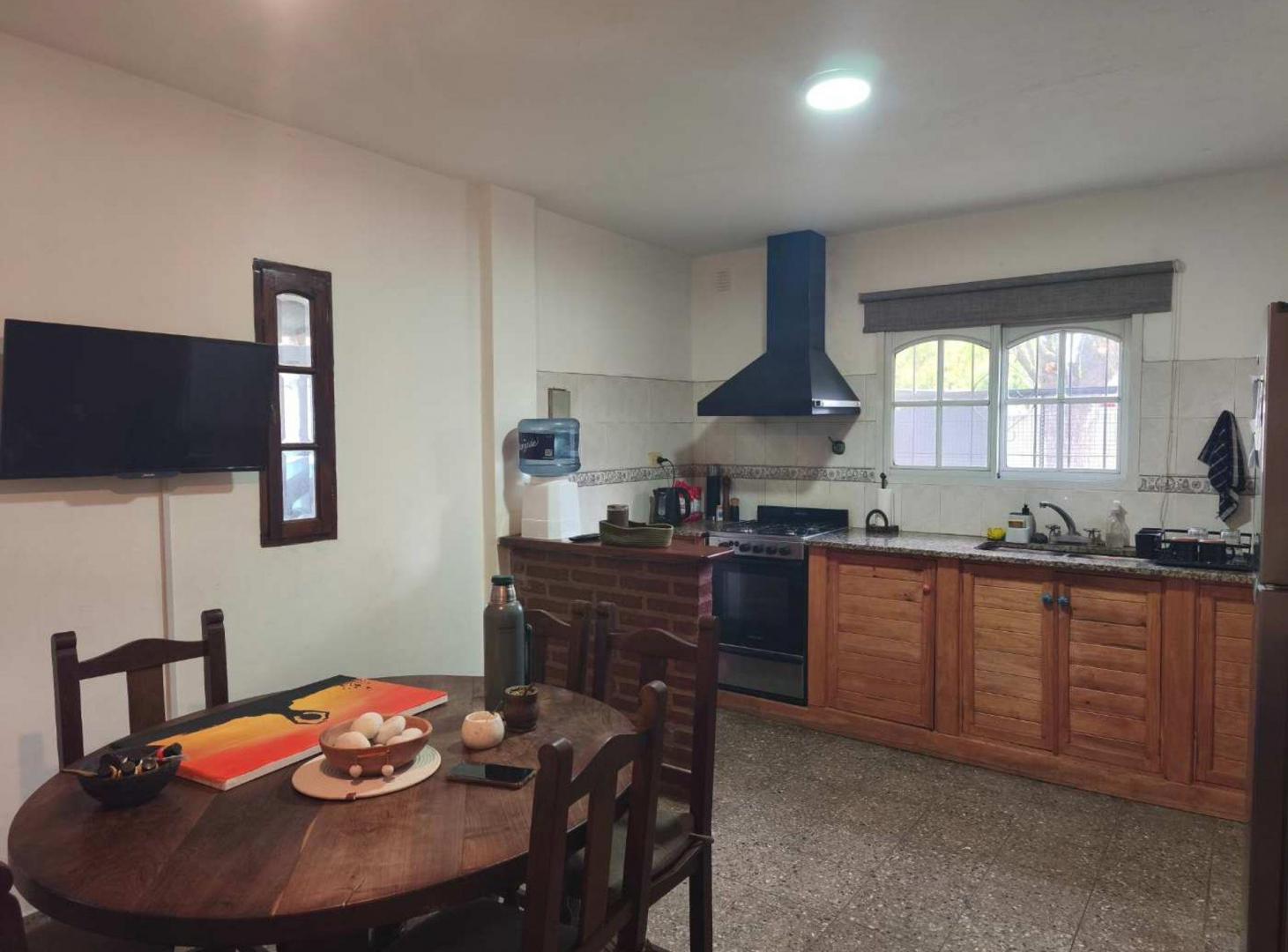 Foto de CASA EN VENTA CITY BELL 2 DORMITORIOS CON COCHERA, imagen 2
