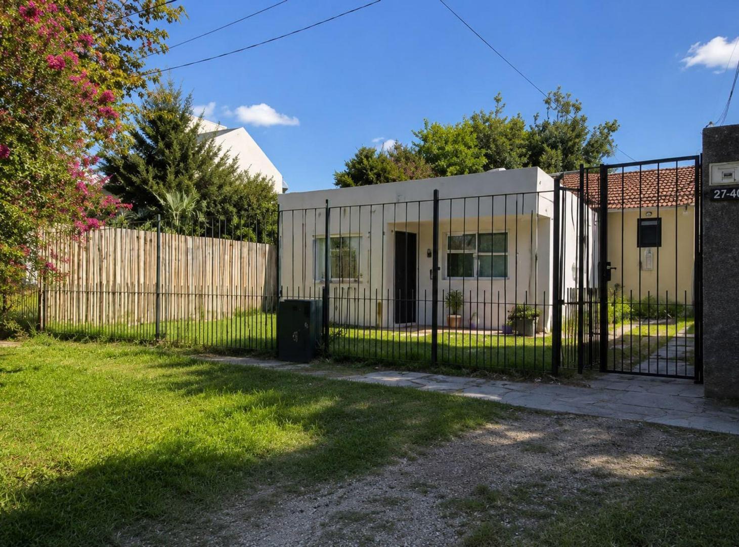 Foto de CASA EN VENTA GONNET 2 DORMITORIOS, imagen 5