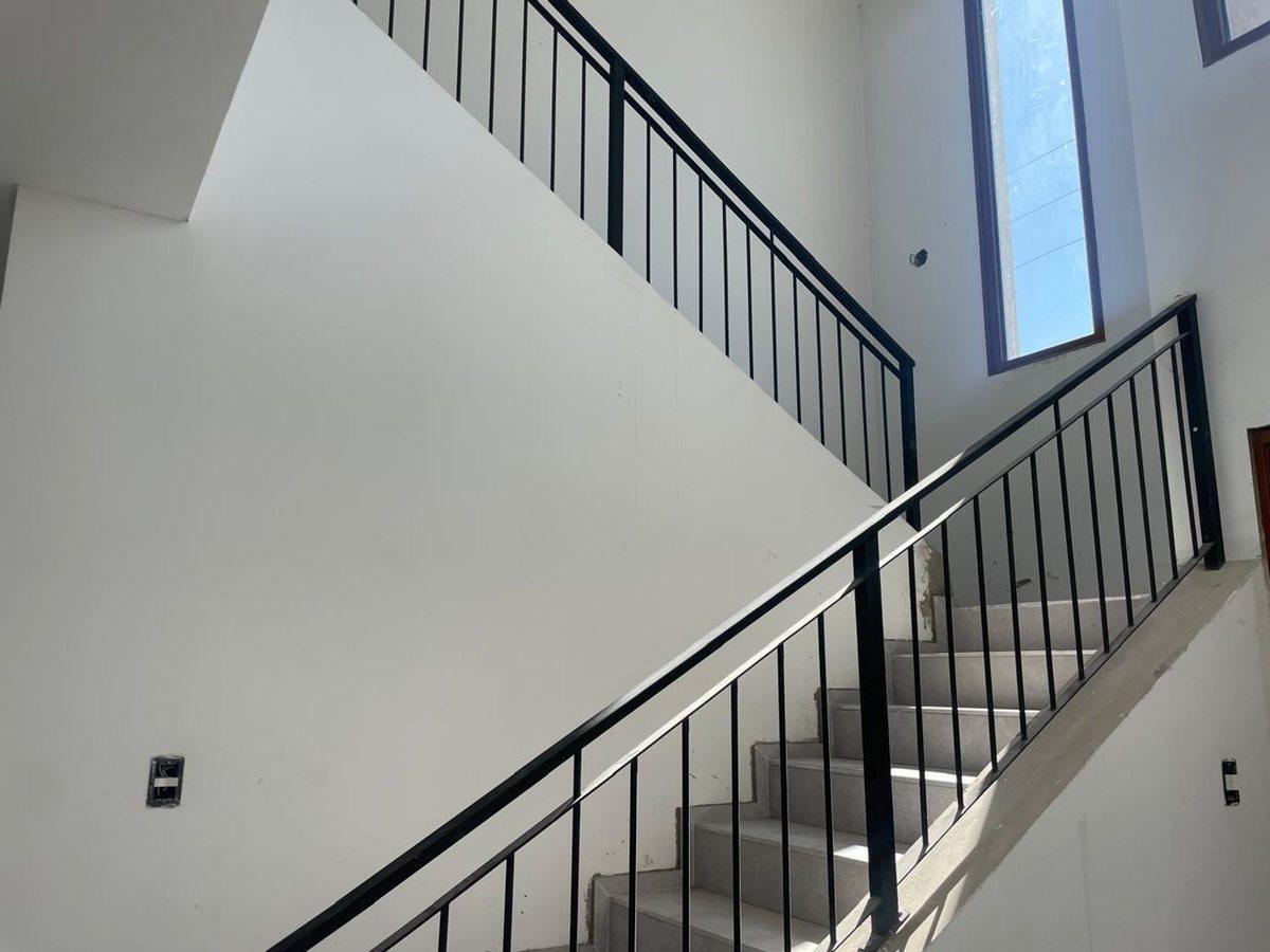 Foto de CASA EN VENTA CITY BELL 4 DORMITORIO PILETA, imagen 5