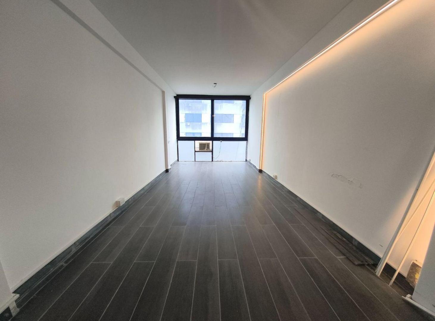 Foto de OFICINA EN VENTA EDIFICIO PALACIO DE CRISTAL, imagen 1