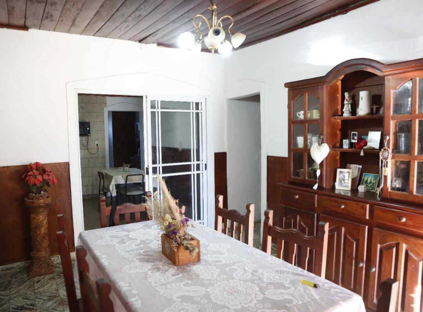 Foto de CASA EN VENTA VILLA ELISA 4 DORMITORIOS CON PARQUE, imagen 5