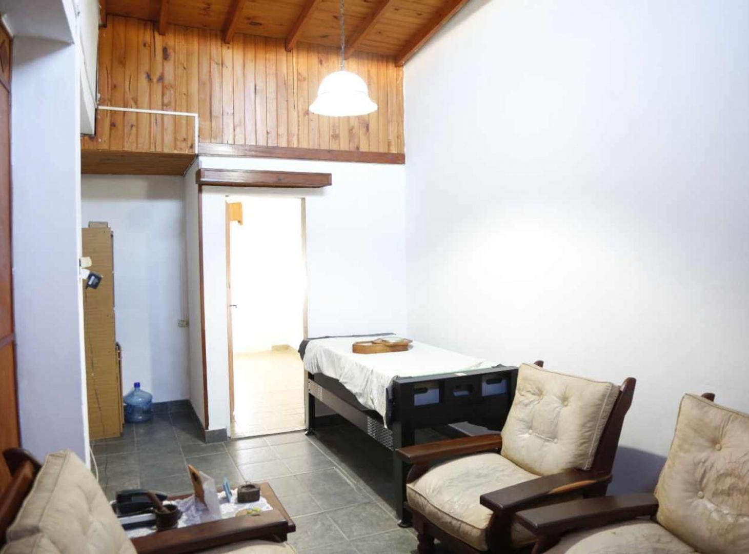 Foto de CASA EN VENTA VILLA ELISA 4 DORMITORIOS CON PARQUE, imagen 4