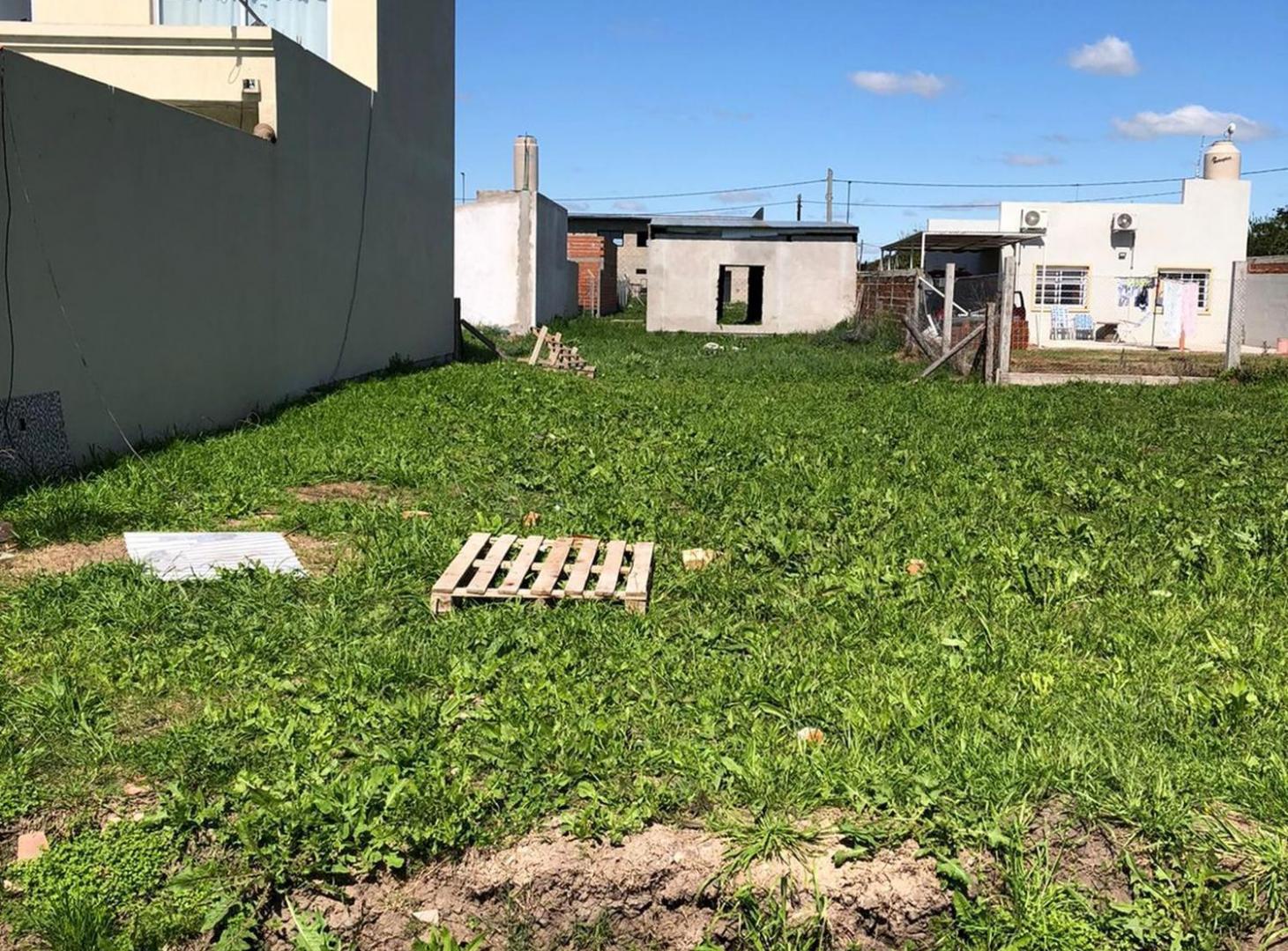 Foto de LOTE EN VENTA LISANDRO OLMOS LA PLATA, imagen 1