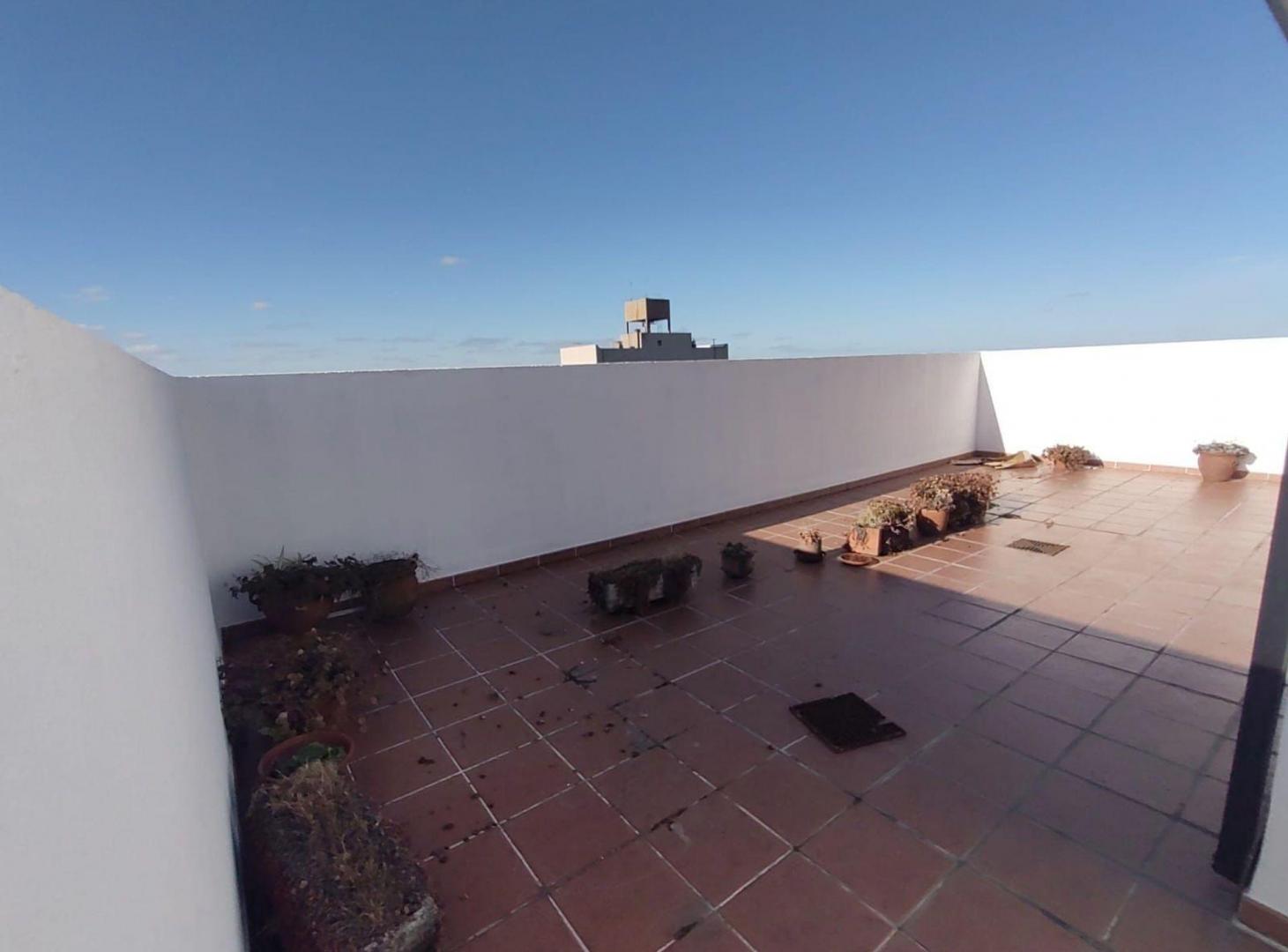 Foto de Departamento Duplex Alquiler La Plata Cochera, imagen 2