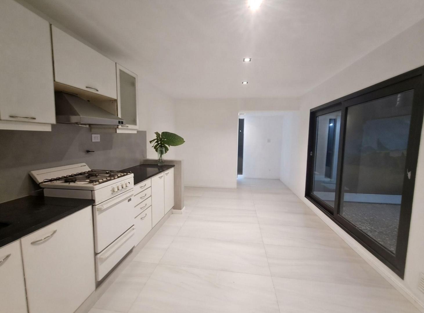 Foto de CASA EN VENTA LA PLATA 2 DORMITORIOS Y PILETA, imagen 2