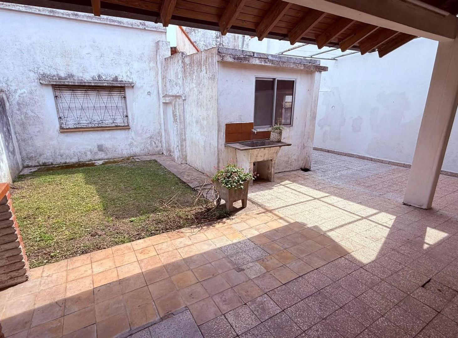 Foto de CASA EN VENTA WILDE 4 AMBIENTES PATIO APTA CREDITO, imagen 4