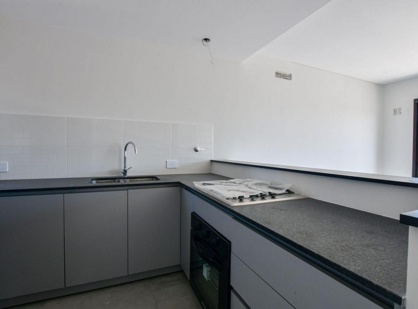 Foto de DEPARTAMENTO VENTA LA PLATA BALCON 2 DORMITORIOS, imagen 4