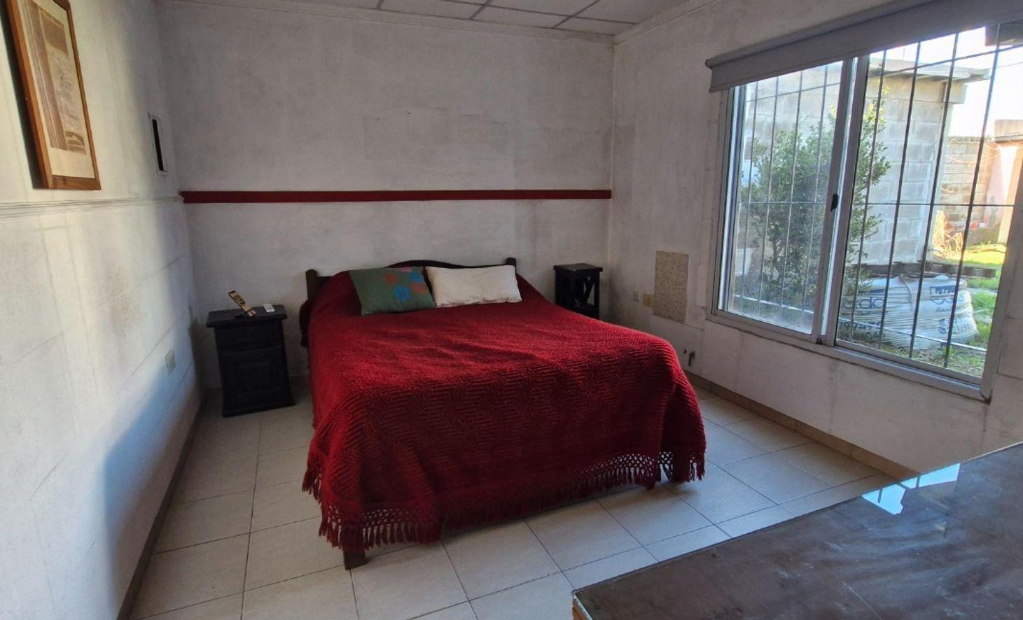 Foto de CASA EN VENTA SAN CARLOS 4 DORMITORIOS PILETA, imagen 2