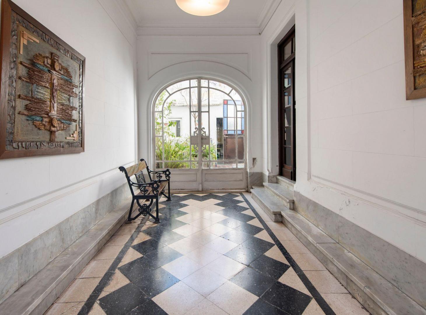 Foto de CASONA DE ESTILO EN VENTA LA PLATA, imagen 1