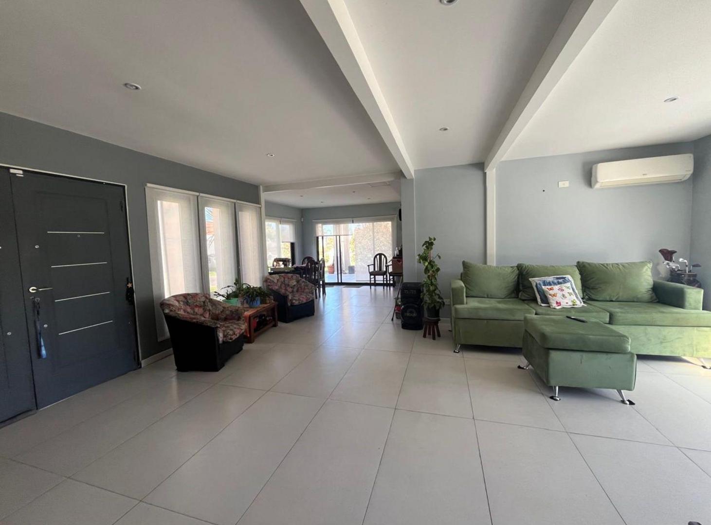 Foto de CASA VENTA AREA 60 LA VICTORIA PERMUTA/FINANCIA, imagen 4