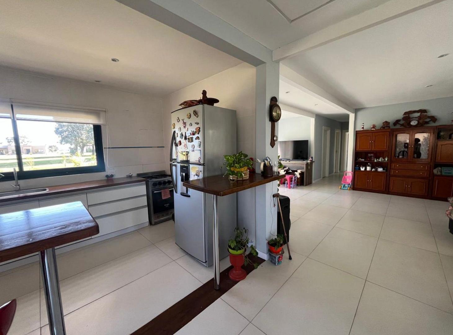 Foto de CASA VENTA AREA 60 LA VICTORIA PERMUTA/FINANCIA, imagen 5