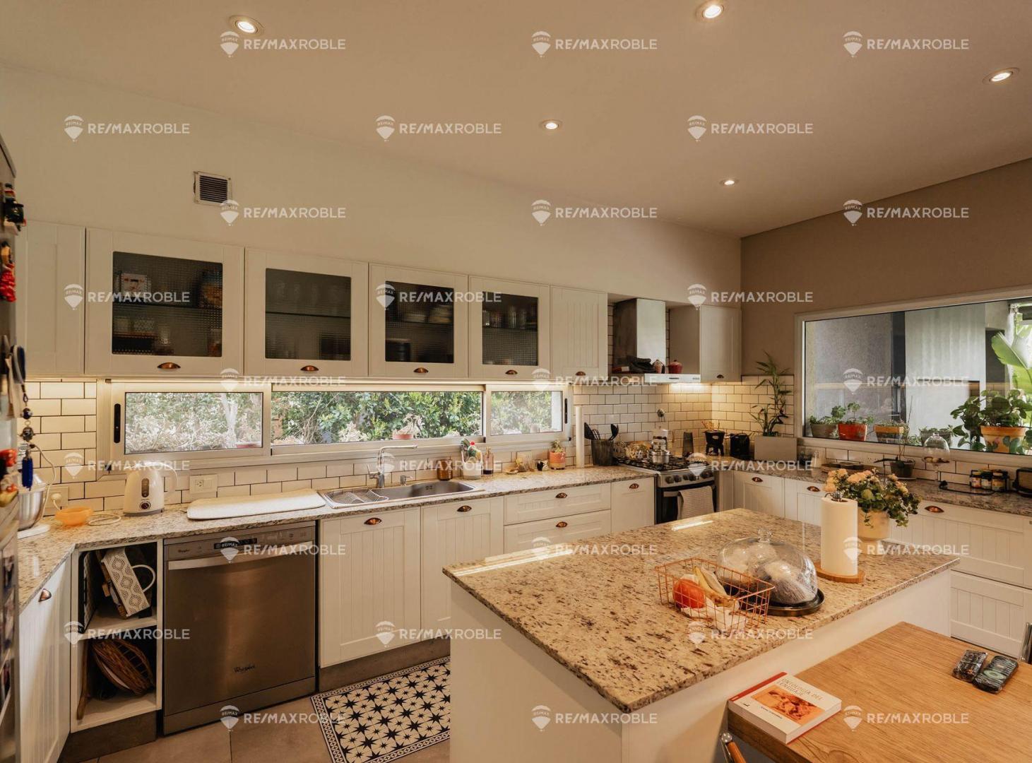 Foto de CASA EN VENTA EN BARRIO VISTAS PUERTOS 5 AMBIENTES, imagen 3