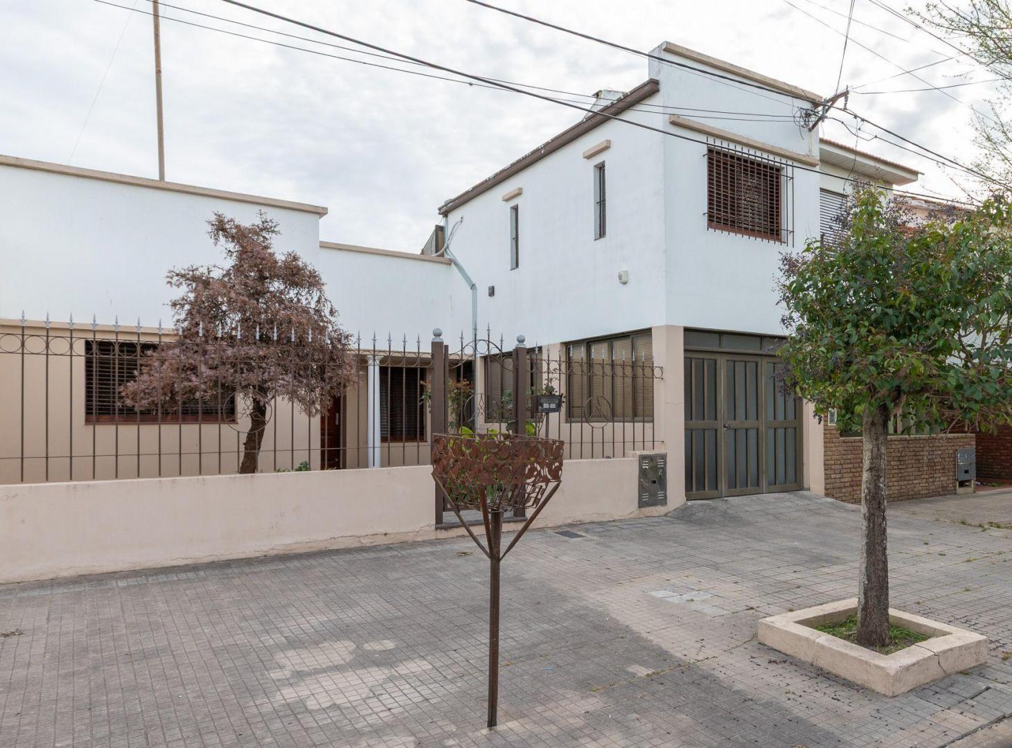 Foto de CASA EN VENTA LA PLATA 3 DORMITORIOS, imagen 1