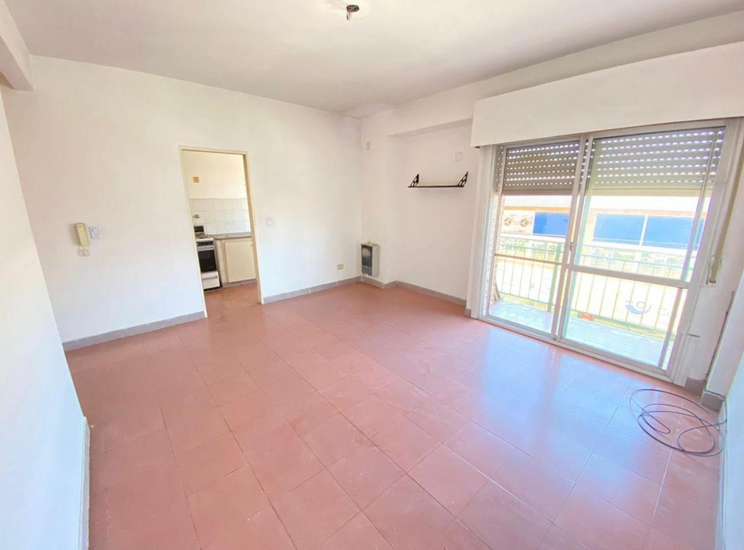 Foto de DEPARTAMENTO EN VENTA FLORENCIO VARELA 2 AMBIENTES, imagen 5