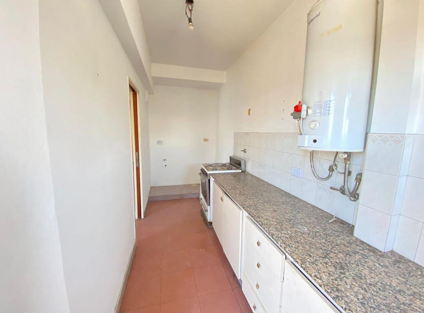 Foto de DEPARTAMENTO EN VENTA FLORENCIO VARELA 2 AMBIENTES, imagen 2