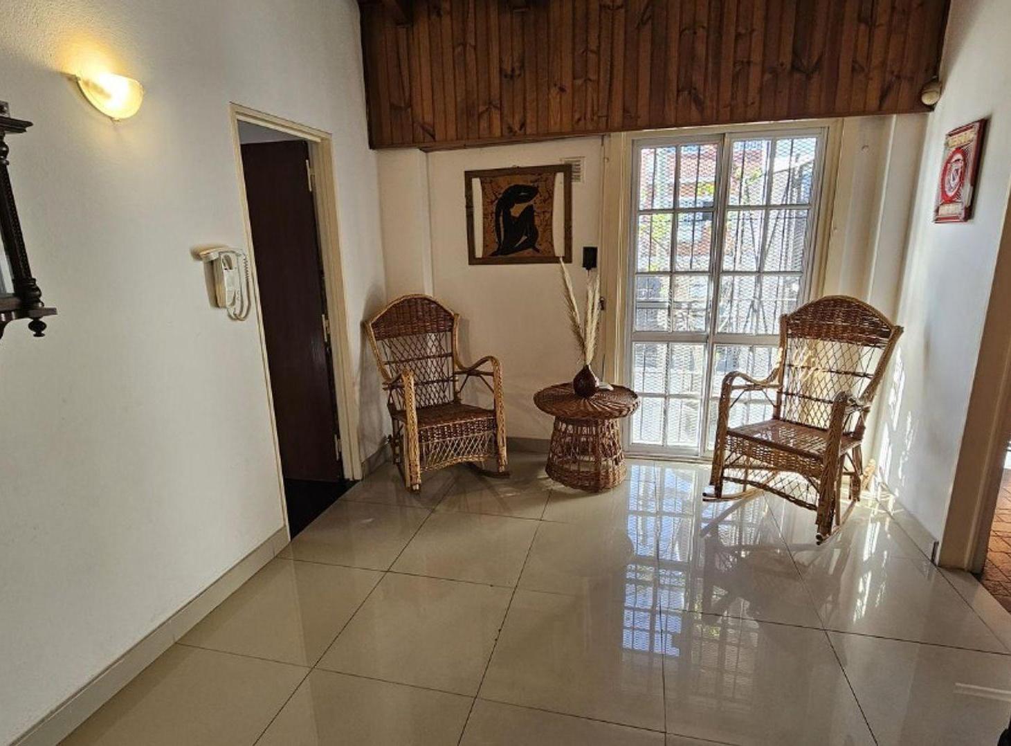 Foto de CASA EN VENTA AVELLANEDA 6 AMBIENTES, imagen 4