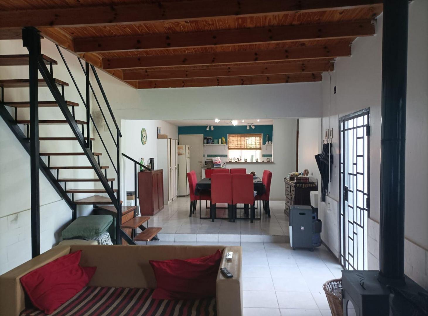 Foto de CASA EN VENTA LA PLATA 3 DORMITORIOS PATIO COCHERA, imagen 2