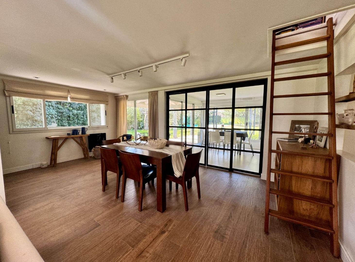 Foto de CASA EN VENTA GONNET 3 DORMITORIOS ENTRE CAMINOS, imagen 3