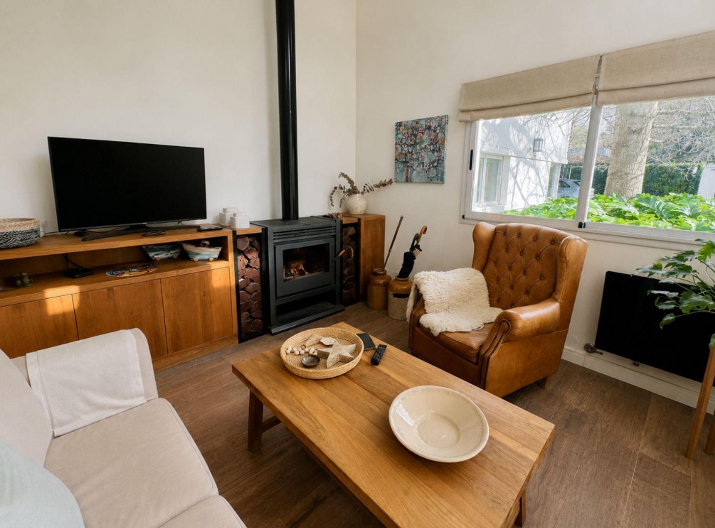 Foto de CASA EN VENTA GONNET 3 DORMITORIOS ENTRE CAMINOS, imagen 1