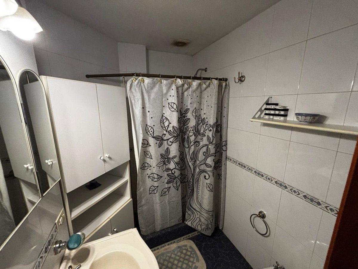 Foto de CASA EN VENTA GONNET 4 DORMITORIOS GARAGE, imagen 4