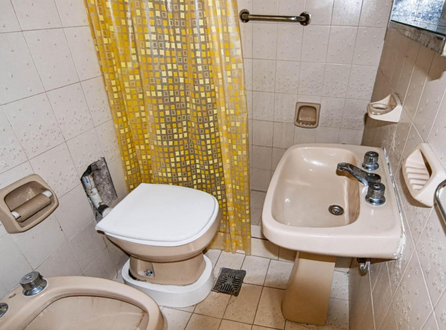 Foto de Casa en venta en La Plata a refaccionar, imagen 5