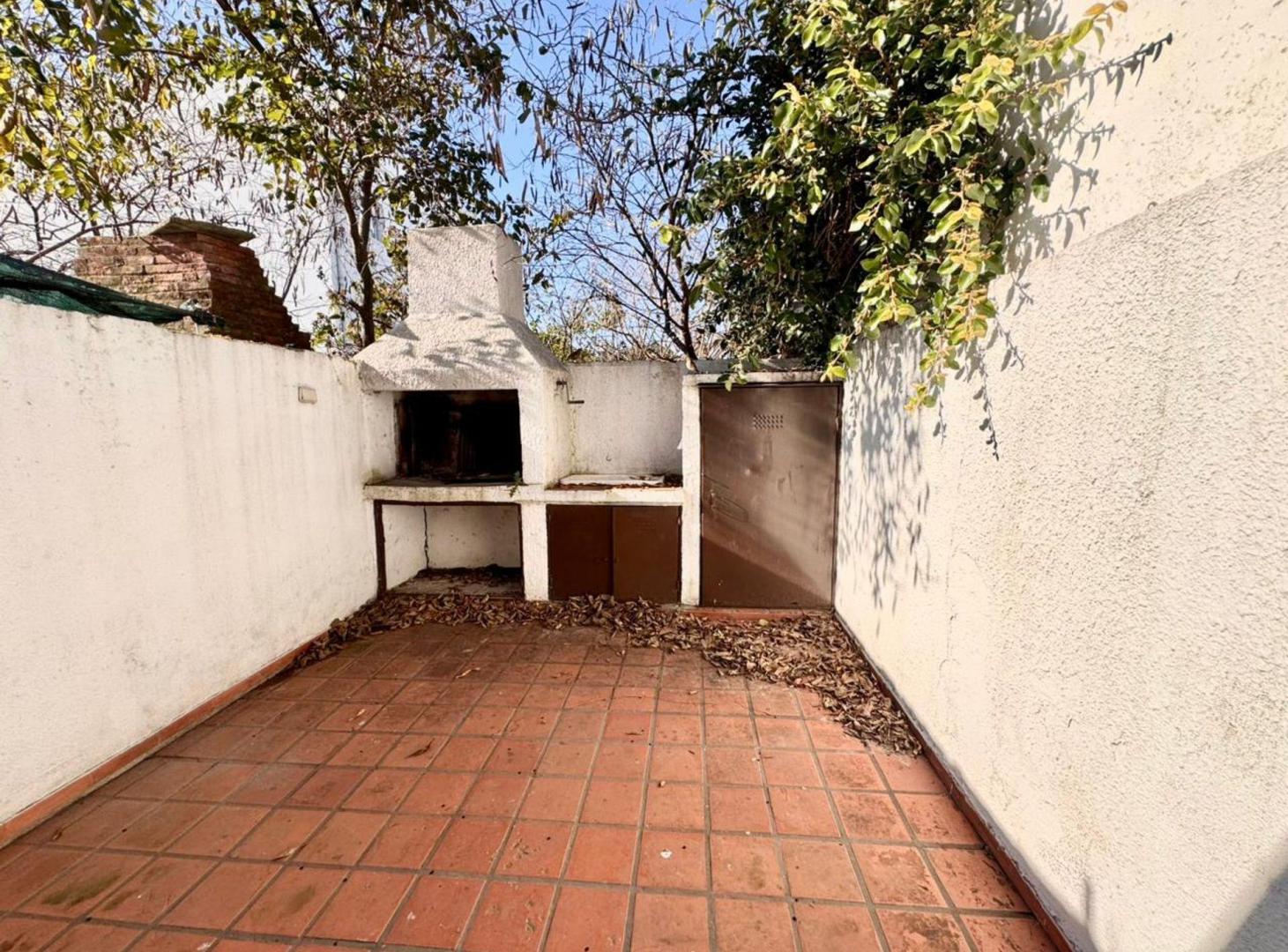 Foto de DEPARTAMENTO EN VENTA LA PLATA 2 DORMITORIOS PATIO, imagen 1
