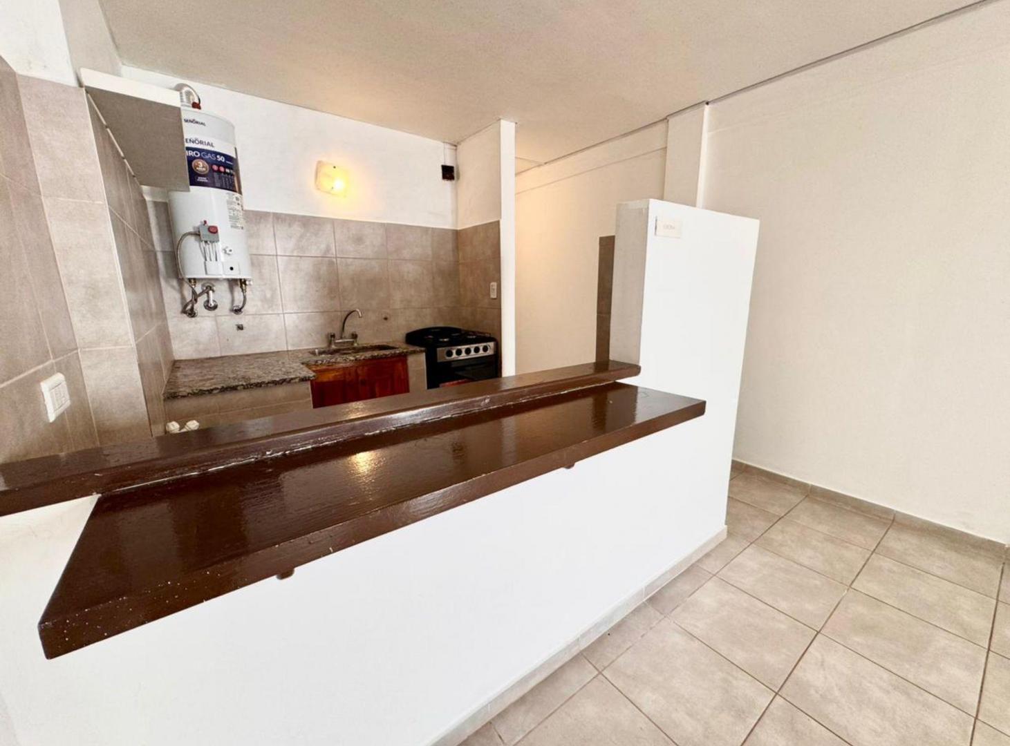 Foto de DEPARTAMENTO EN VENTA LA PLATA 2 DORMITORIOS PATIO, imagen 2