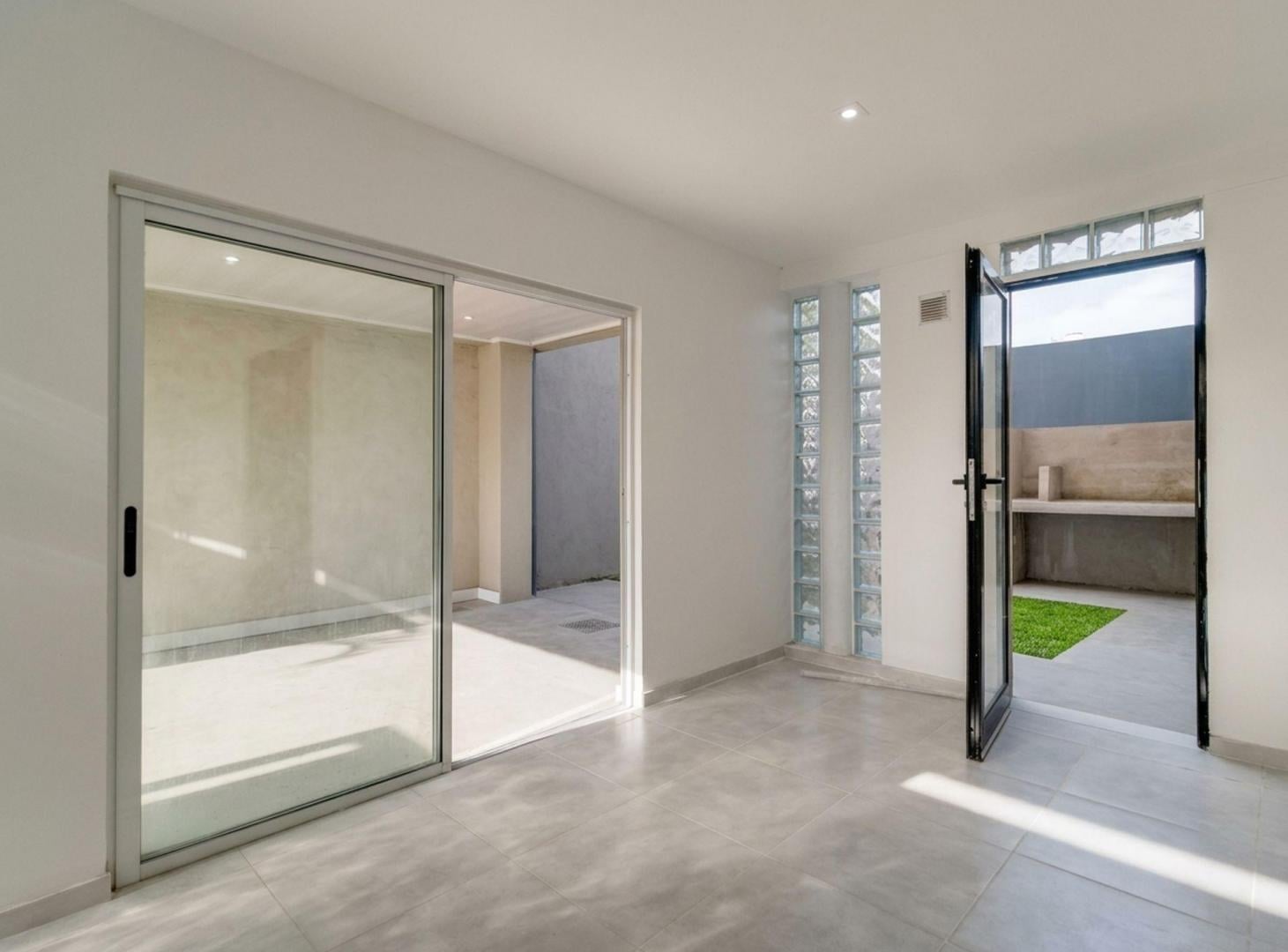 Foto de Dúplex venta, City bell. 3 dormitorios. A estrenar, imagen 1