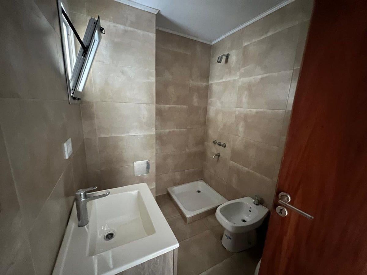Foto de MONOAMBIENTE EN VENTA LA PLATA BARRIO NORTE, imagen 4