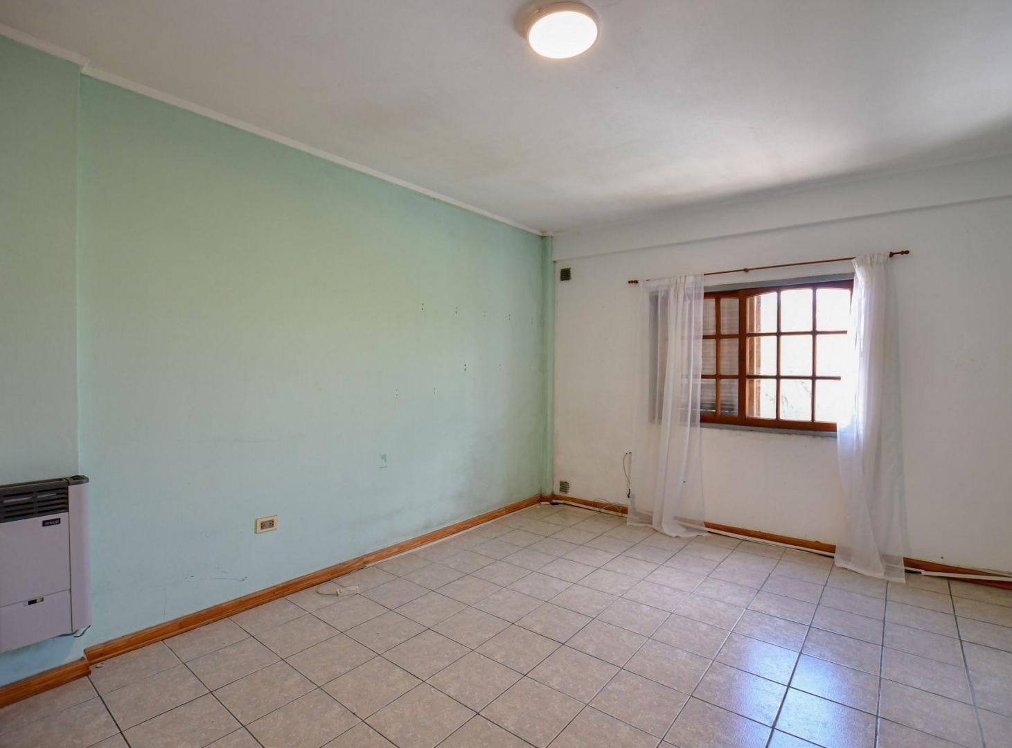 Foto de DEPARTAMENTO EN VENTA EN LA PLATA CON COCHERA, imagen 2