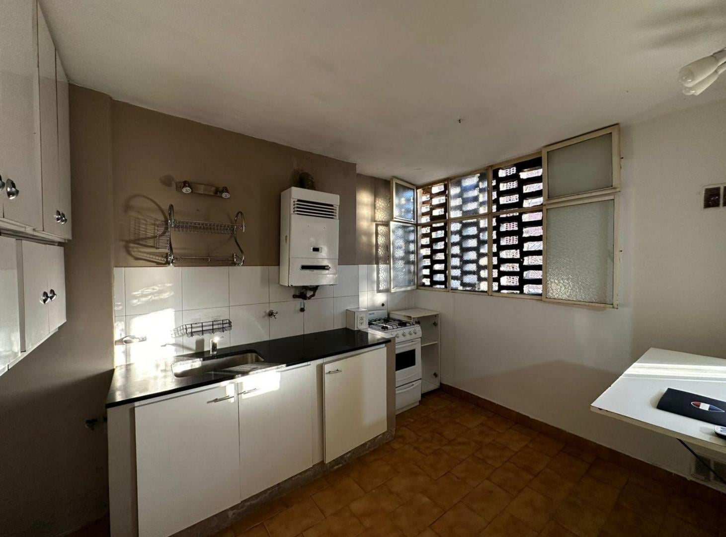 Foto de DEPARTAMENTO EN VENTA TOLOSA 2 DORMITORIOS, imagen 3