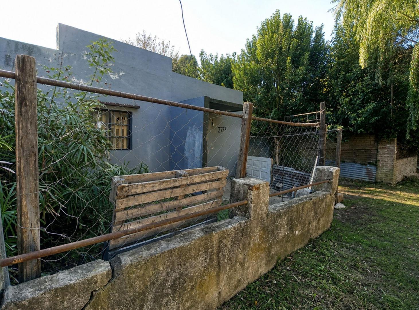 Foto de LOTE VENTA LA PLATA C/ CASA A REFACCIONAR- DEMOLER, imagen 3
