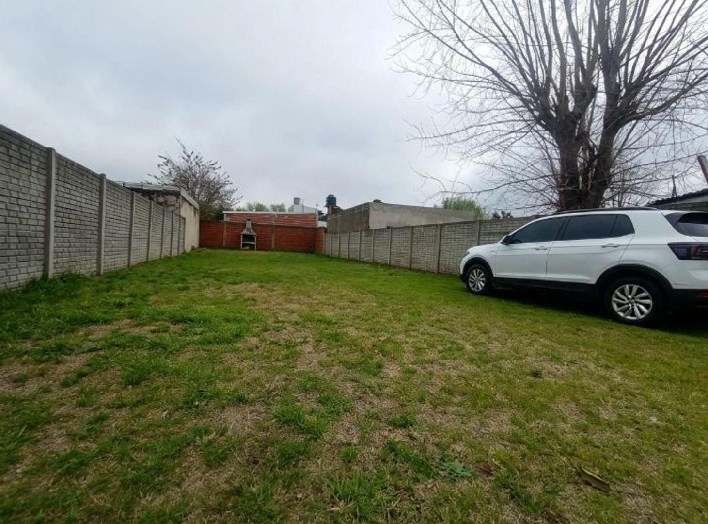 Foto de CASA VENTA LA PLATA 1 DORMITORIO PARQUE Y COCHERA, imagen 5