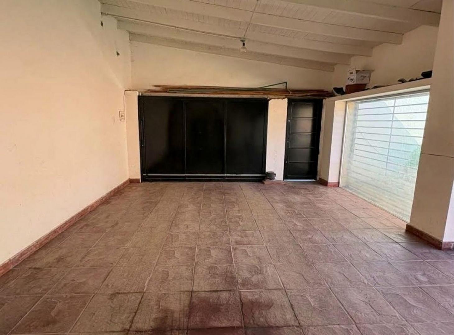 Foto de CASA EN VENTA 3 DORMITORIOS Y COCHERA EN EL RINCON, imagen 2