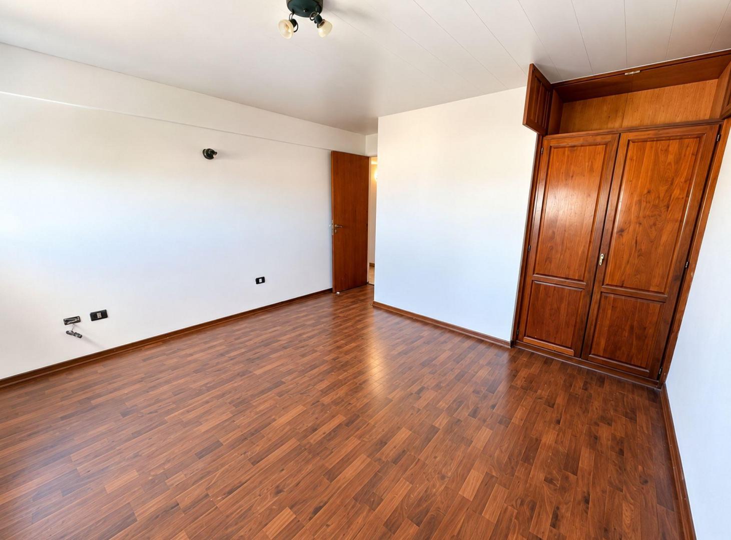 Foto de DEPARTAMENTO EN VENTA LA PLATA 4 DORMITORIOS, imagen 5