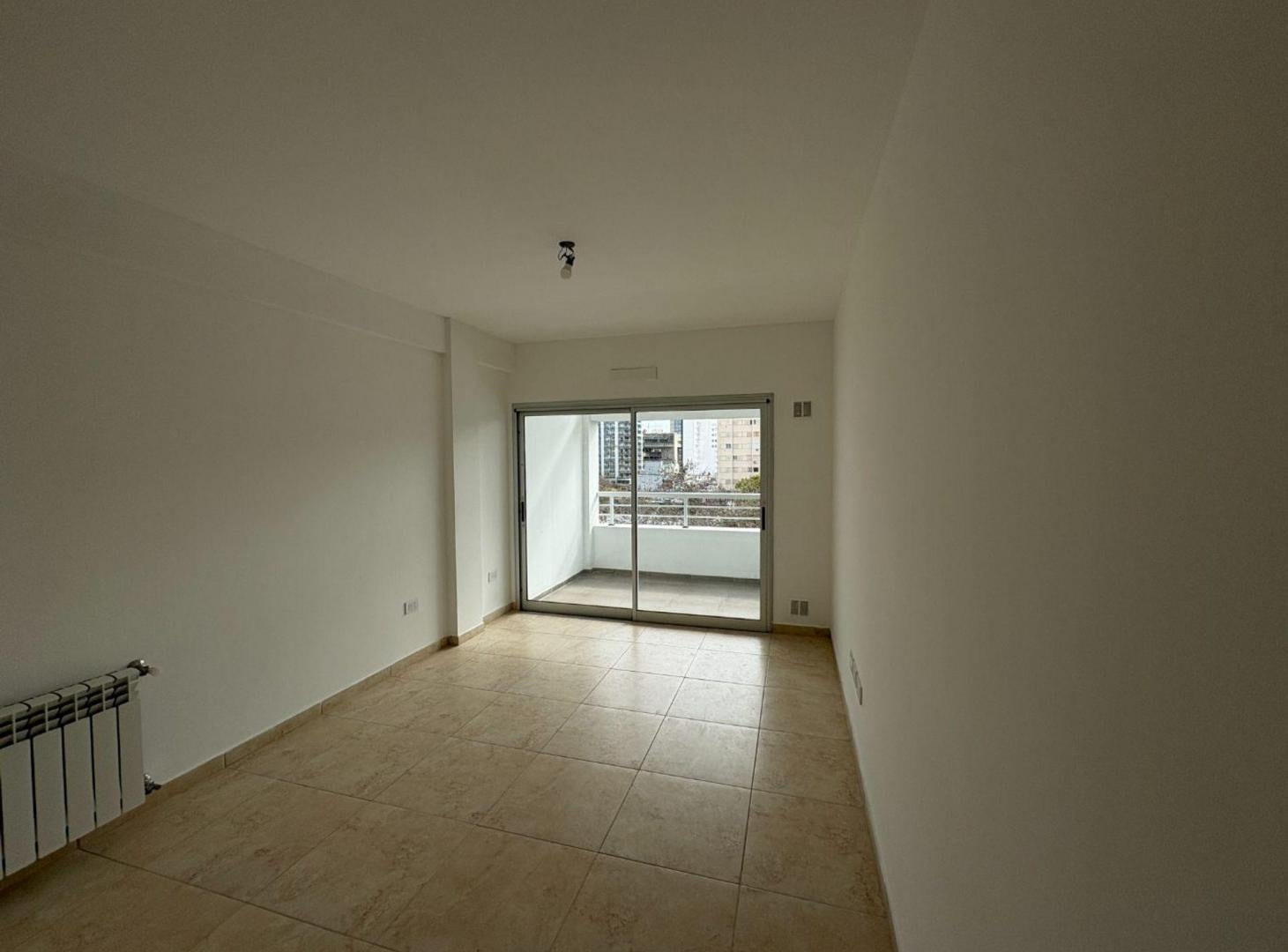 Foto de DEPARTAMENTO VENTA LA PLATA 1 DORMITORIO Y COCHERA, imagen 1