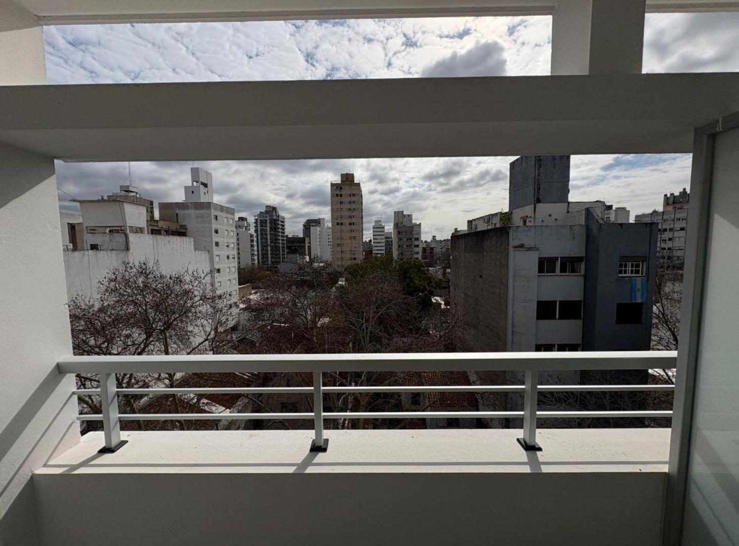 Foto de DEPARTAMENTO VENTA LA PLATA 1 DORMITORIO Y COCHERA, imagen 5