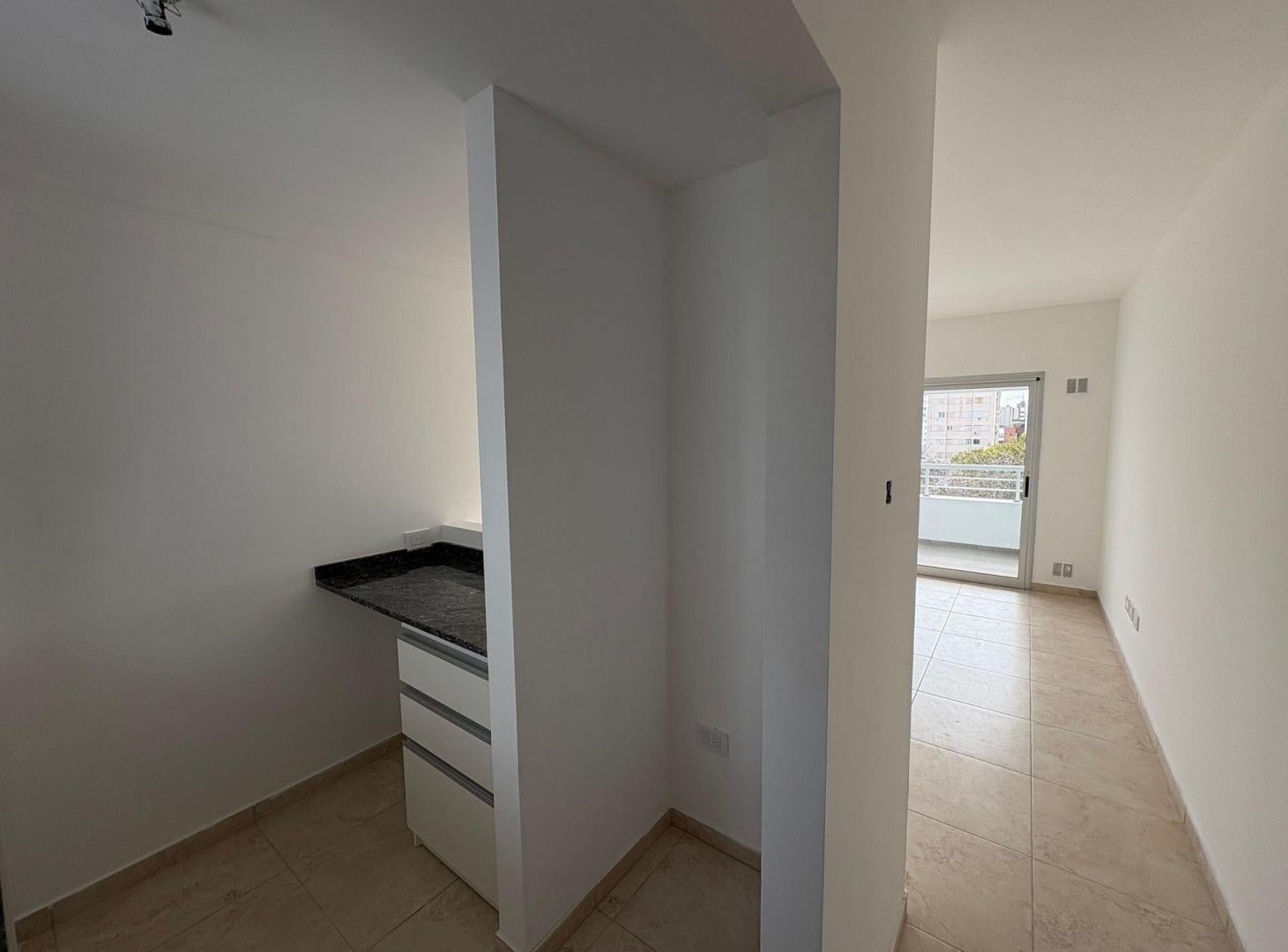 Foto de DEPARTAMENTO EN VENTA LA PLATA 1 DORMITORIO, imagen 2