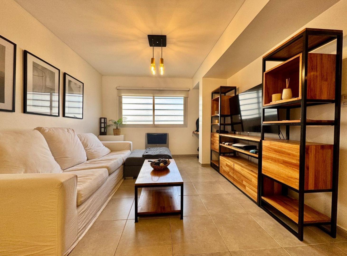 Foto de Departamento Venta La Plata 2 dormitorios cocheras, imagen 2